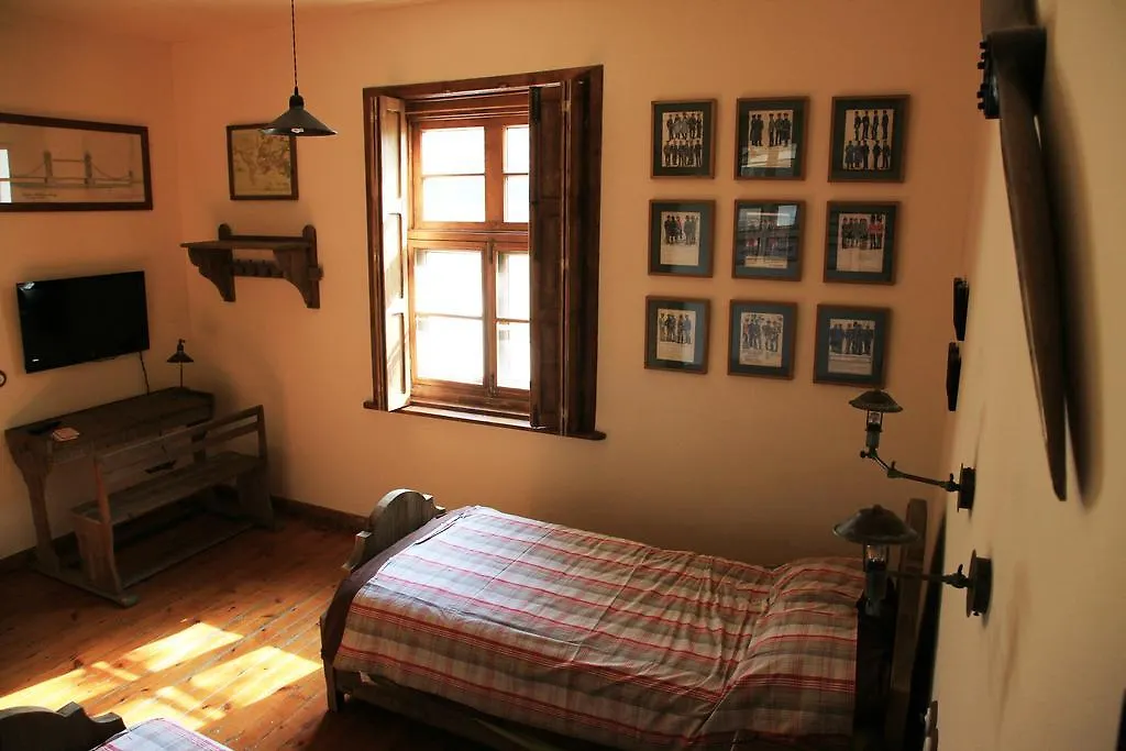 Hostal Old England House Minas De Riotinto 0*,  España